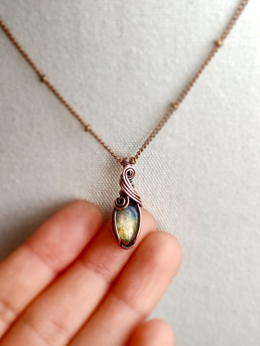 Mini Labradorite Pendant Necklace in Copper