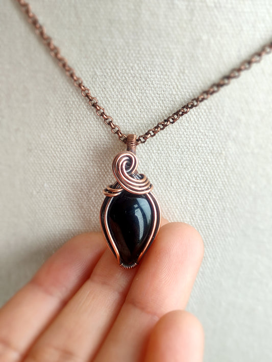 Black Onyx Teardrop Pendant Necklace in Copper