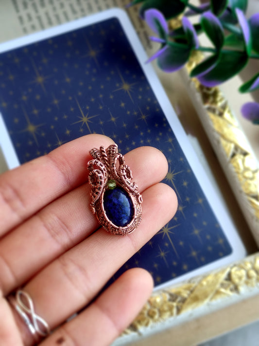 Mini Lapis Lazuli Wire Weave Pendant Necklace in Copper
