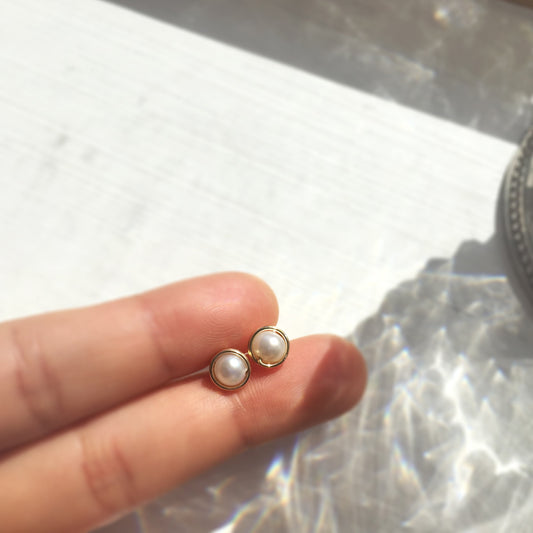 Freshwater Pearl Stud Earrings