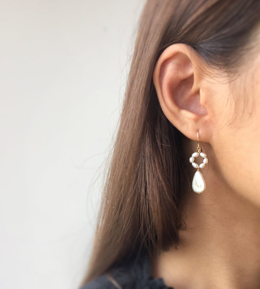 AMOUR White Pearl Tiny Hoop & Teardrop Dangle Earrings