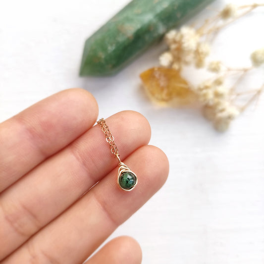 Dainty Emerald Jewelry Set with Earrings and Necklace