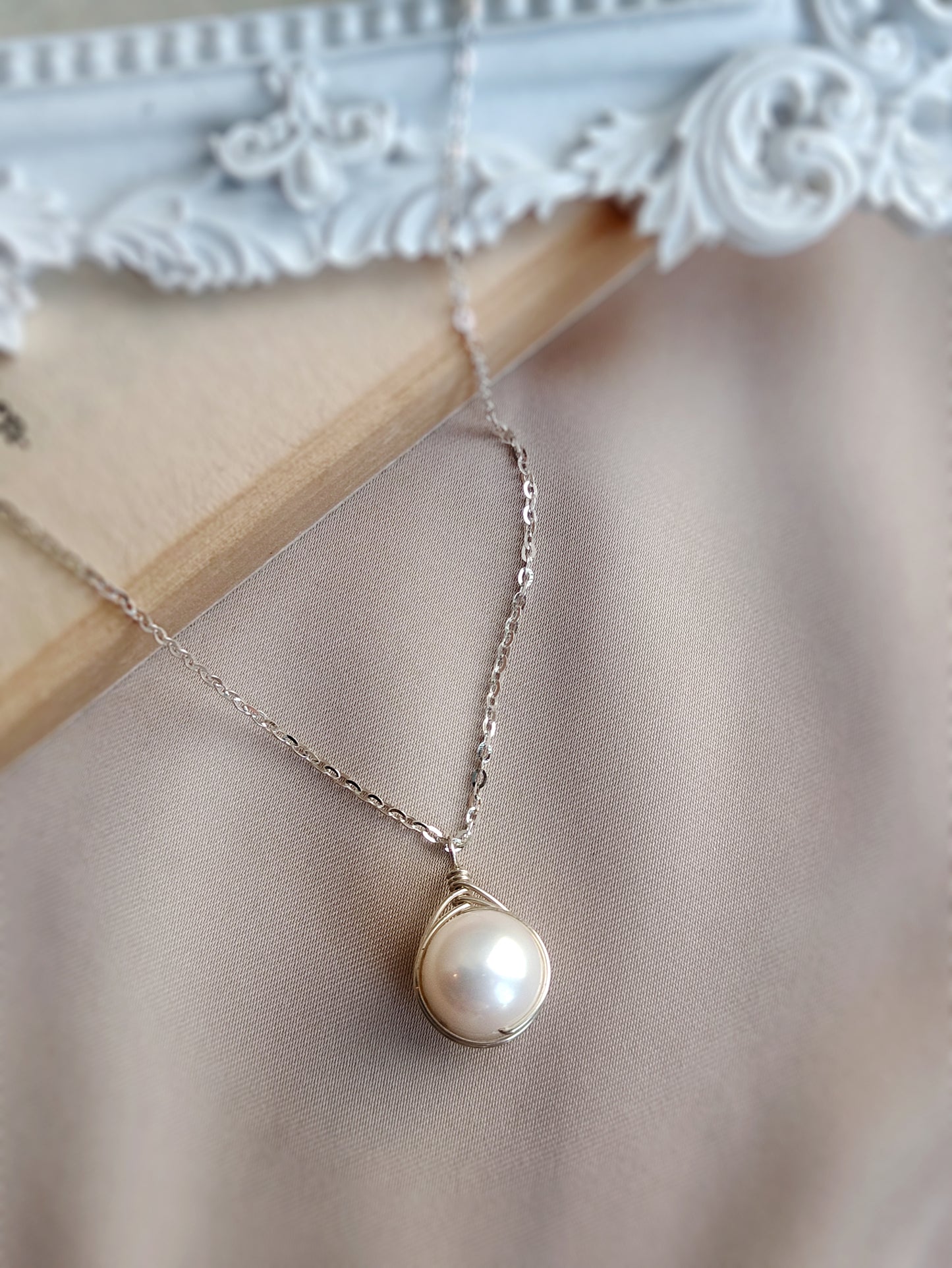White Pearl Earrings and Necklace Set, Dainty Pearl Jewelry Set, Wedding Jewelry Set