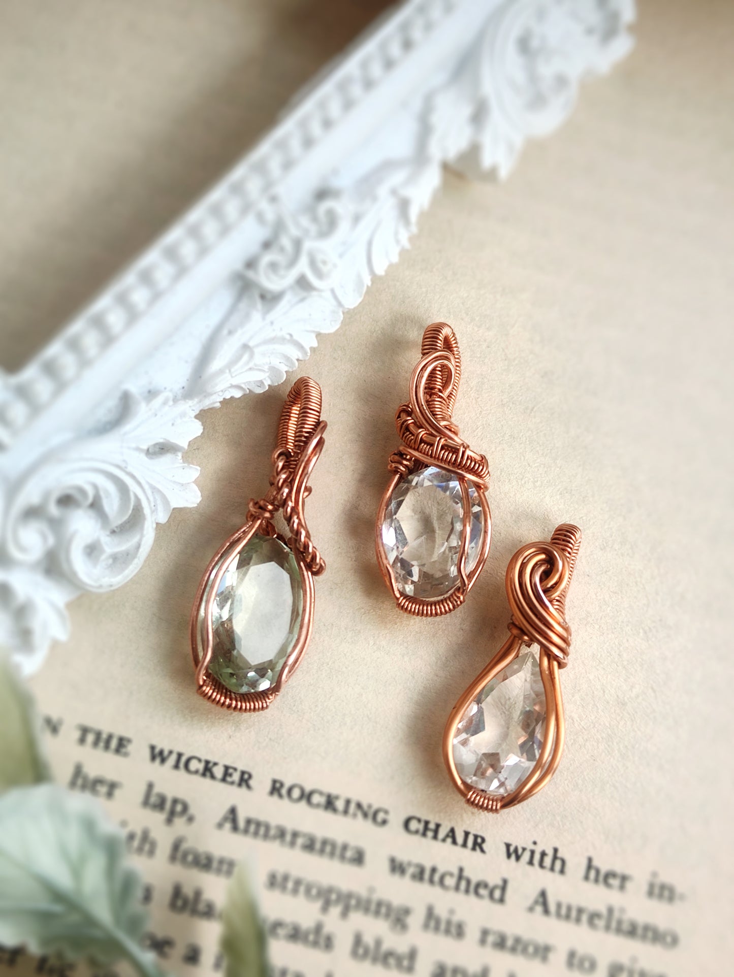 Light Green Quartz Pendant with Rope Detail in Solid Copper
