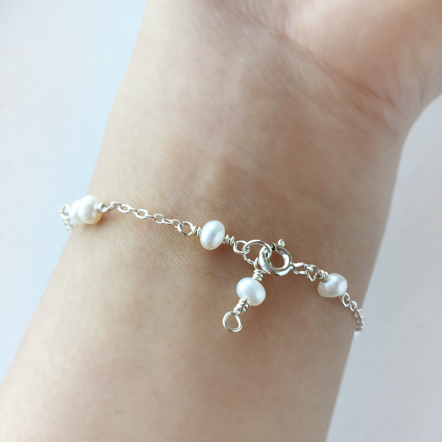 Delicate White Pearl Bracelet