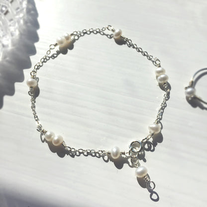 Delicate White Pearl Bracelet