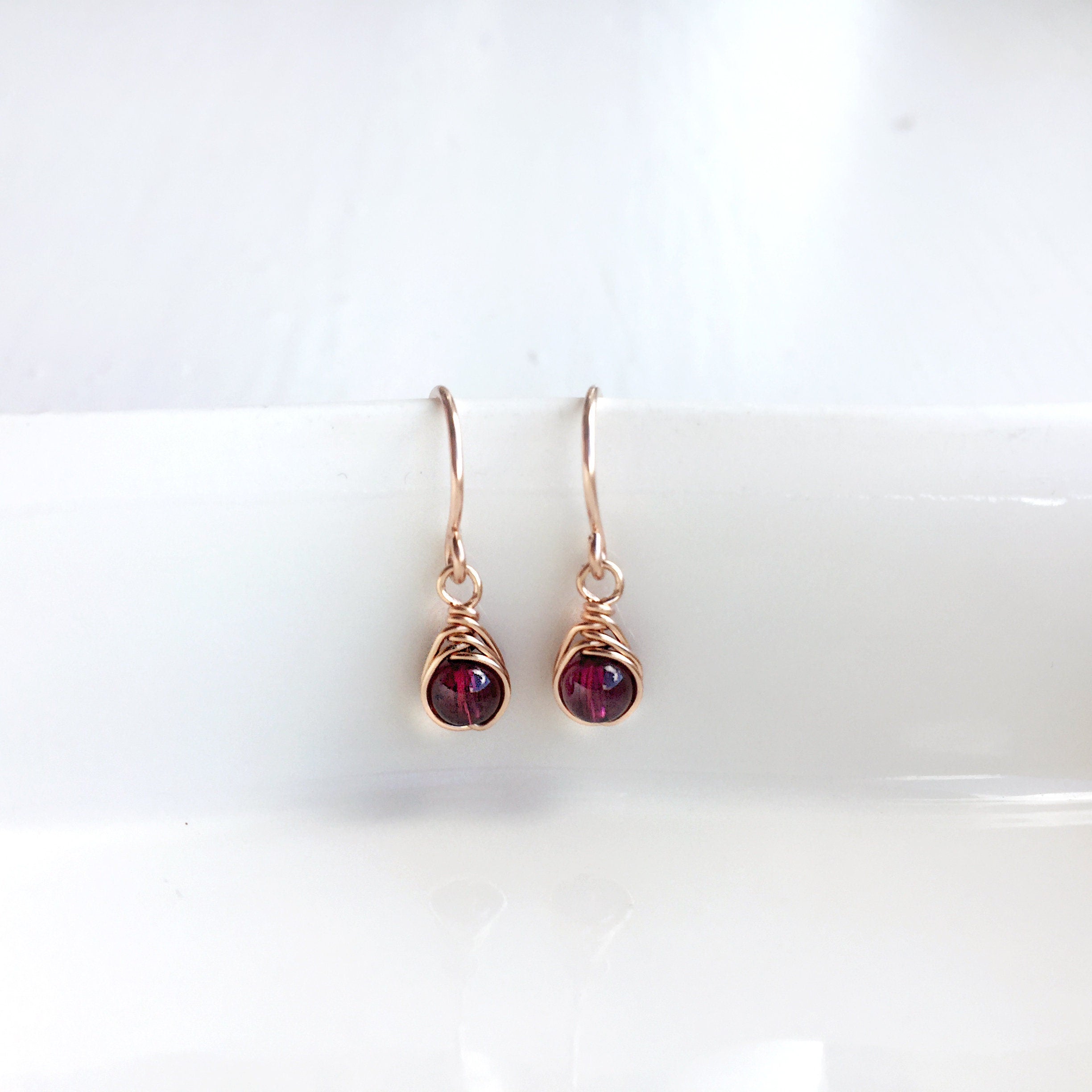 14K Gold Faceted Garnet Drop Earrings - KTCollection