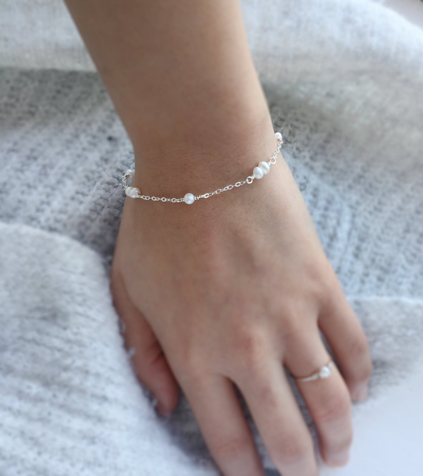 Delicate White Pearl Bracelet