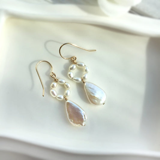 AMOUR White Pearl Tiny Hoop & Teardrop Dangle Earrings