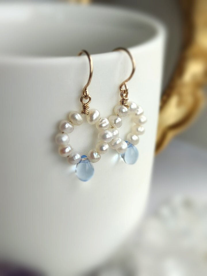 AQUARIA Small Freshwater Pearl Hoop Earrings with Glass Teardrop Beads –  Aris Heartmade